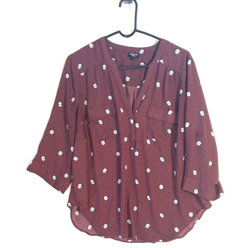 Torrid Harper Burgundy PUGS Size 0 (14) Half Button Down Blouse